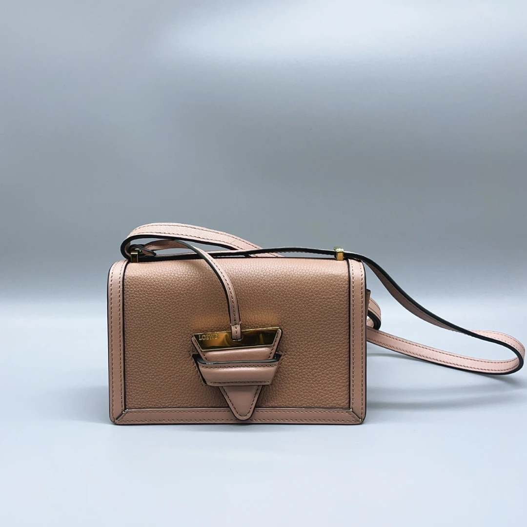 95新 LOEWE/罗意威  粉色巴塞罗那单肩包 1663 8132
