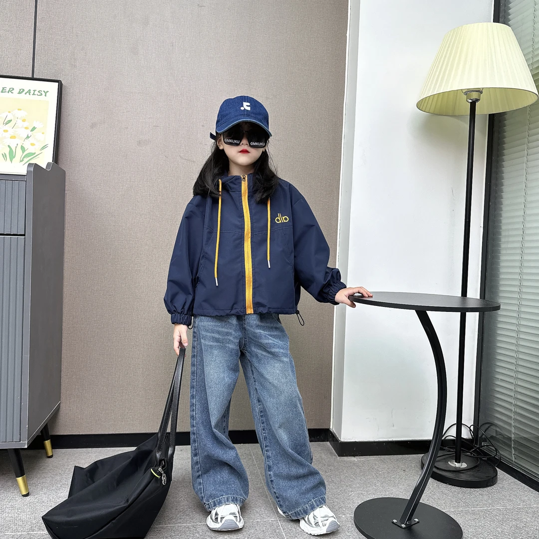 女童春秋款外套2025新款洋气儿童时髦宽松户外冲锋衣大童休闲夹克