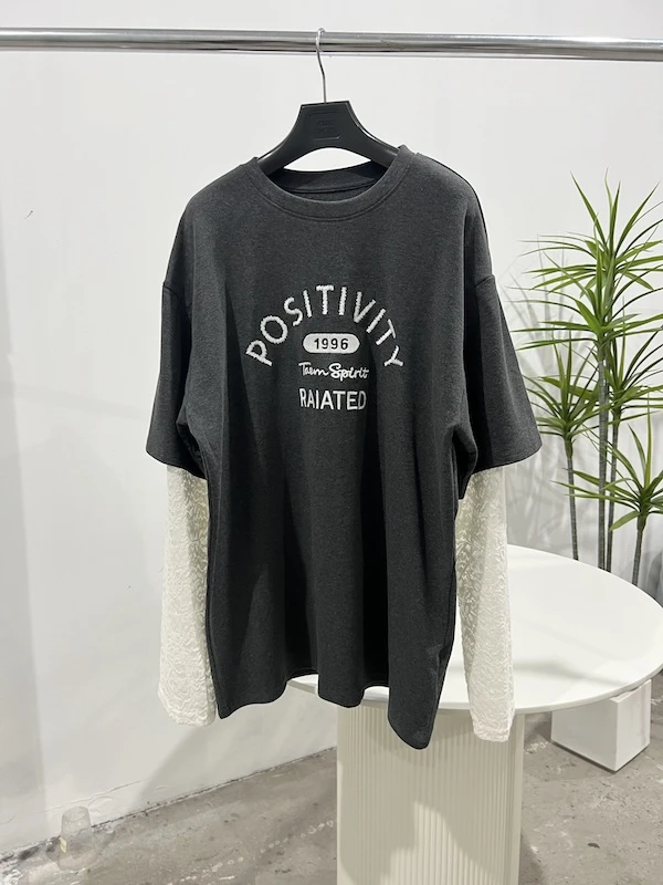 【杨英家】潮牌复古德绒拼接花边假两件1996刺绣T恤 7707