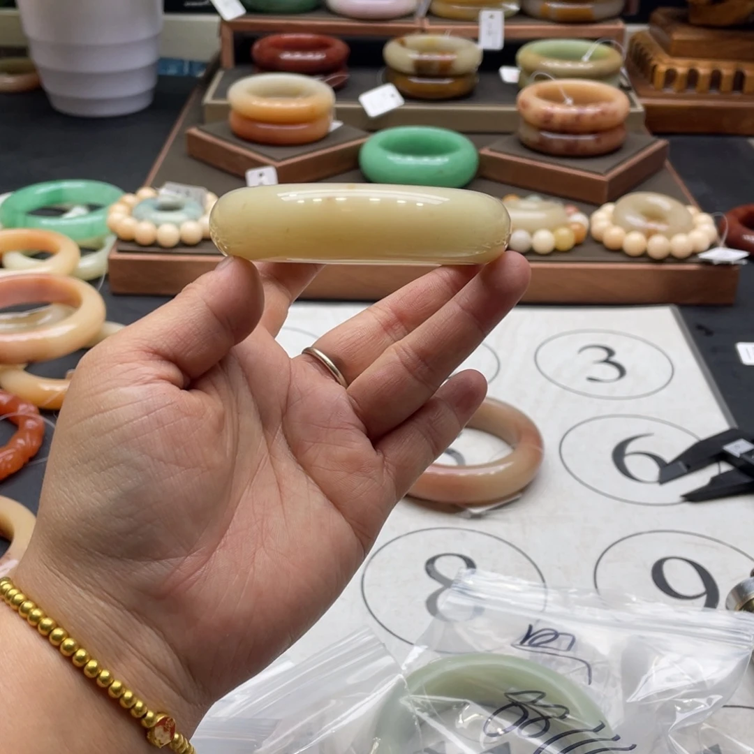 夢***影石英质玉未镶嵌手镯