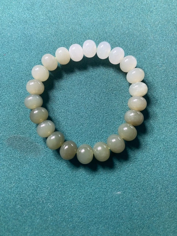 和田玉手链饰品.