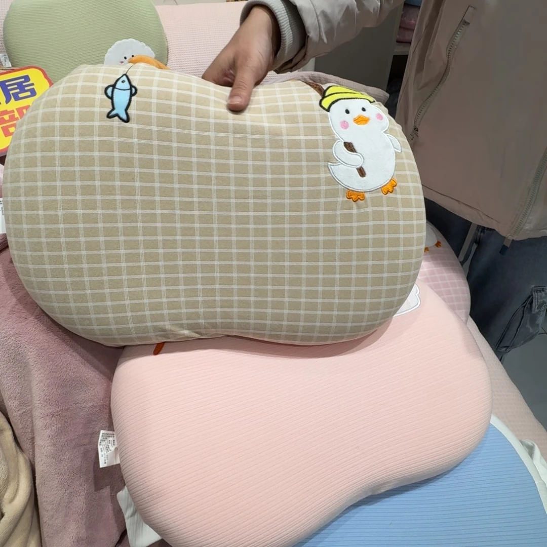 聚酯纤维枕头一只