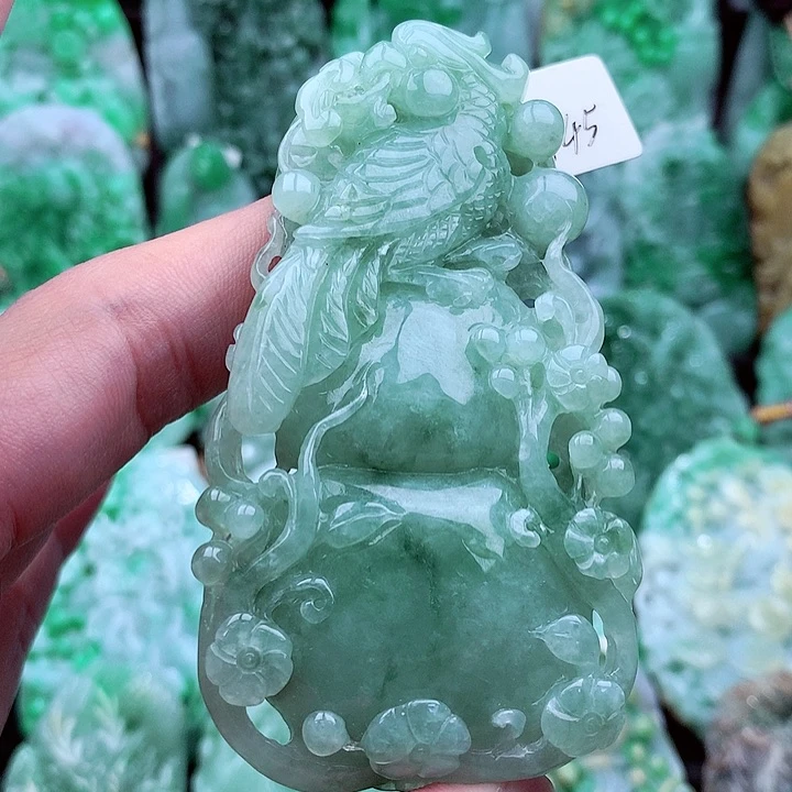 翡翠吊坠(不含链)未镶嵌