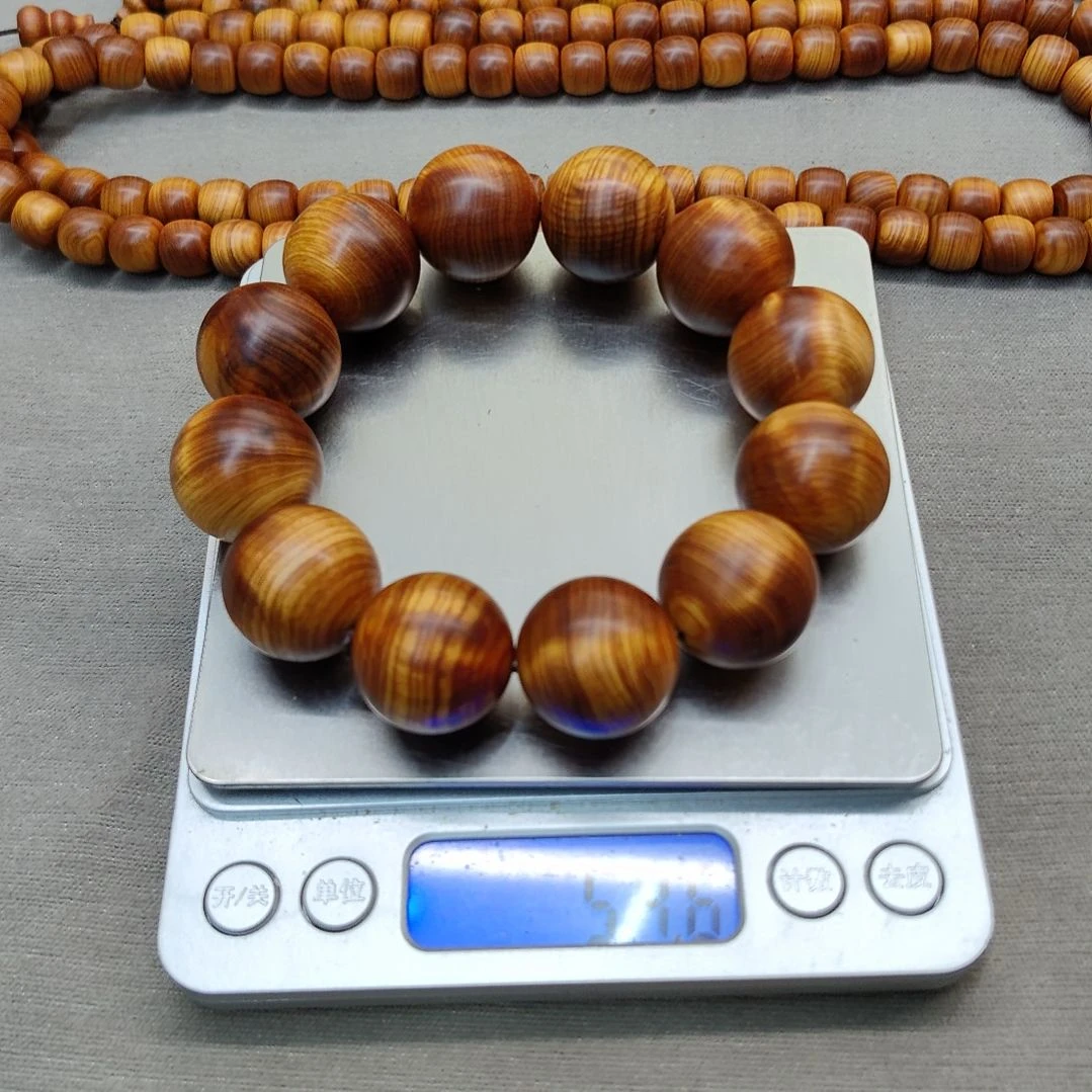 2.0黑金闪电太行崖柏。。