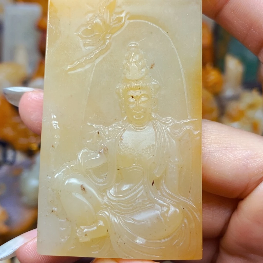 石英质玉（黄龙玉）未镶嵌颈饰