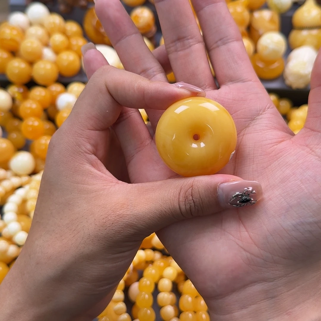 蜜蜡未镶嵌珠宝奇石