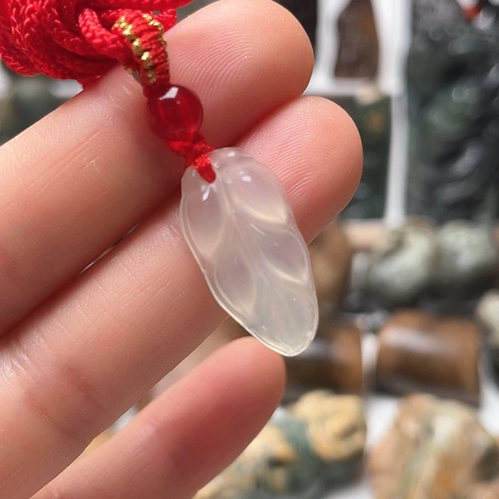 未镶嵌蛇纹石玉挂件