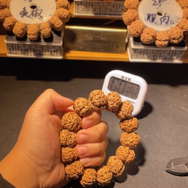 用***9金刚菩提手串这个