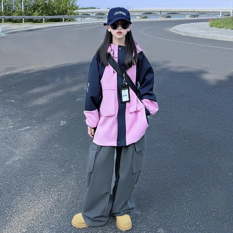 女童外套秋款2025新款洋气大童户外冲锋衣儿童秋季时髦运动衣服潮