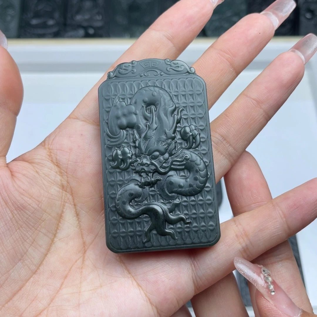 和田玉未镶嵌颈饰百**润