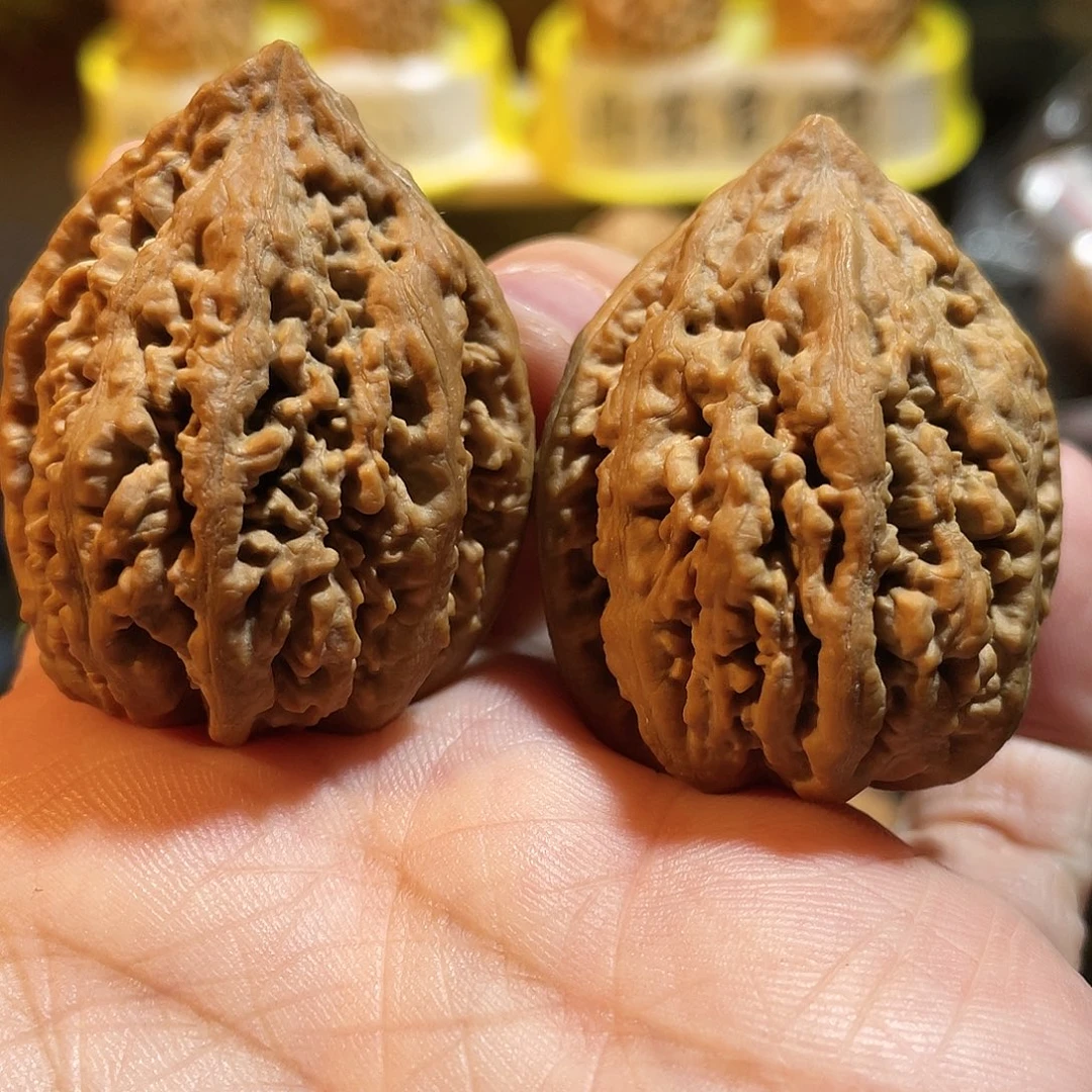 文玩核桃吊坠水晶米粒纹