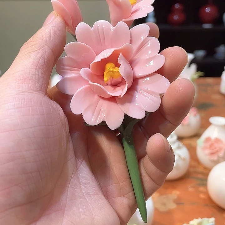 手工陶瓷精致摆件