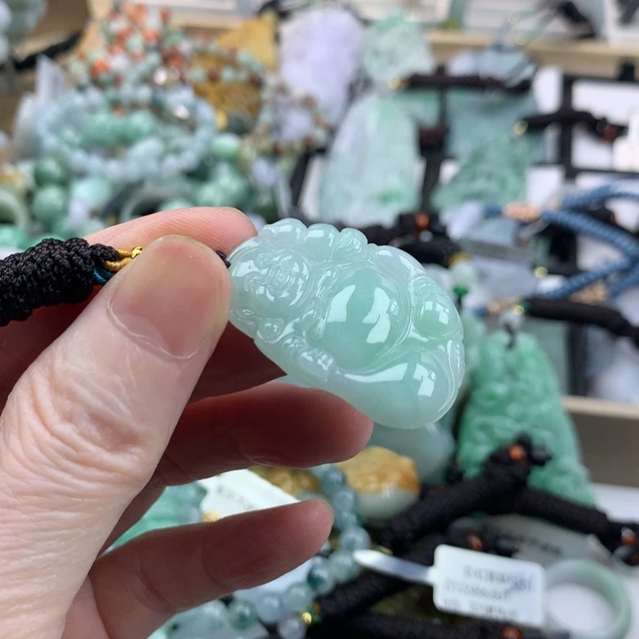 翡翠未镶嵌颈饰吊坠