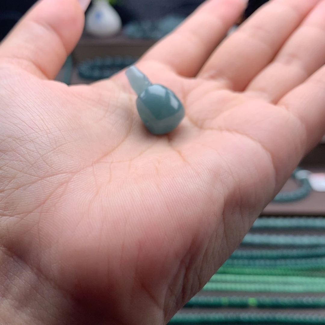 翡翠未镶嵌手链卡11+三通福利价