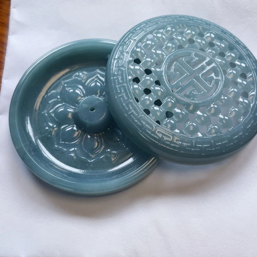 翡翠未镶嵌颈饰香炉