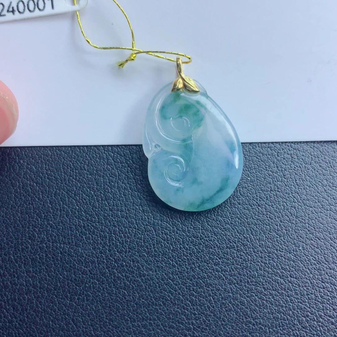 翡翠颈饰未镶嵌如意