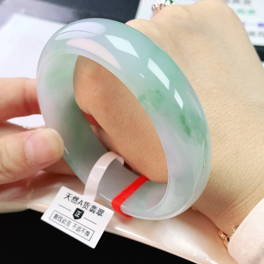 未镶嵌手镯翡翠60轮胎