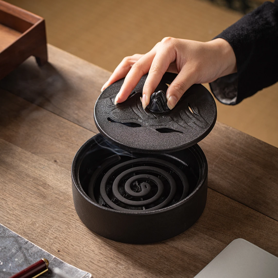 大号陶瓷远山蚊香炉带盖防火防飞灰家用客厅蚊香架托盘香炉点香器