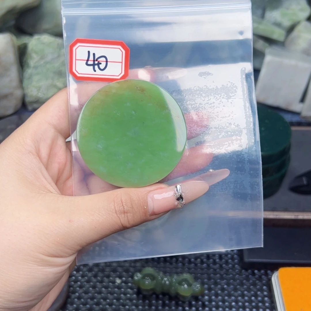 和田玉和田玉边角料未镶嵌