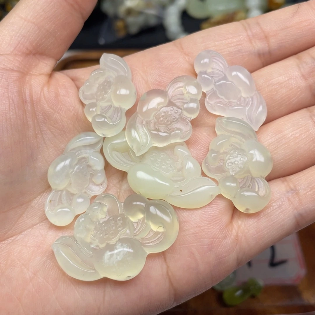 蛇纹石玉未镶嵌项链