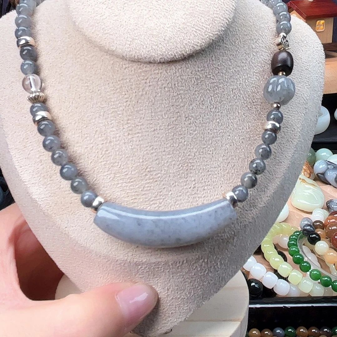 颈饰未镶嵌和田玉