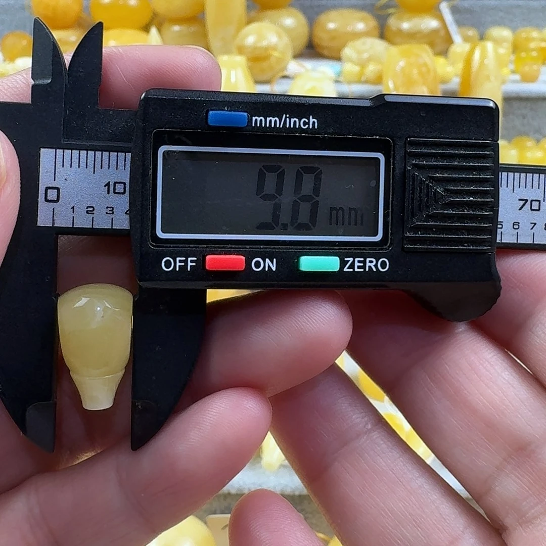 起***们裸石蜜蜡未镶嵌60