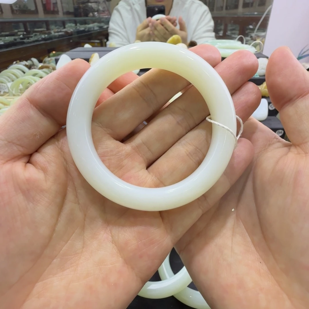 和田玉未镶嵌手镯新疆和田玉手镯圈口55