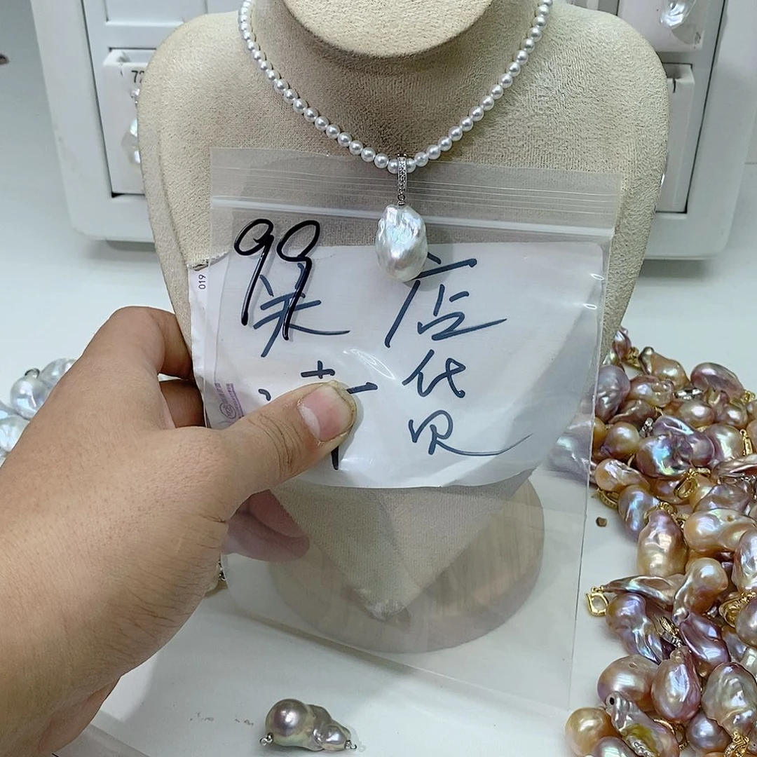 淡水珍珠颈饰合金