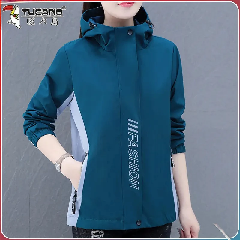 啄木鸟春秋冲锋衣户外品牌防风防水女加绒加厚连帽外套登山服上衣