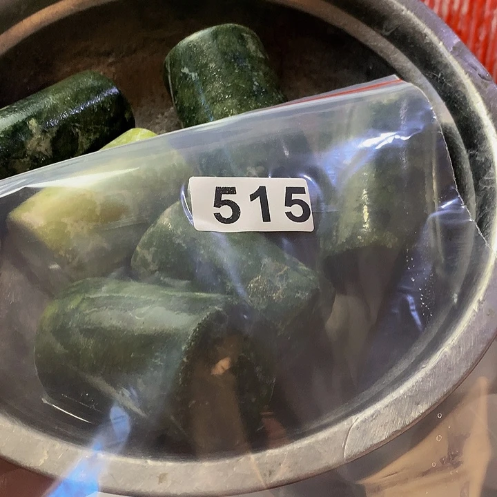 蛇纹石玉珠宝半成品未镶嵌g***1