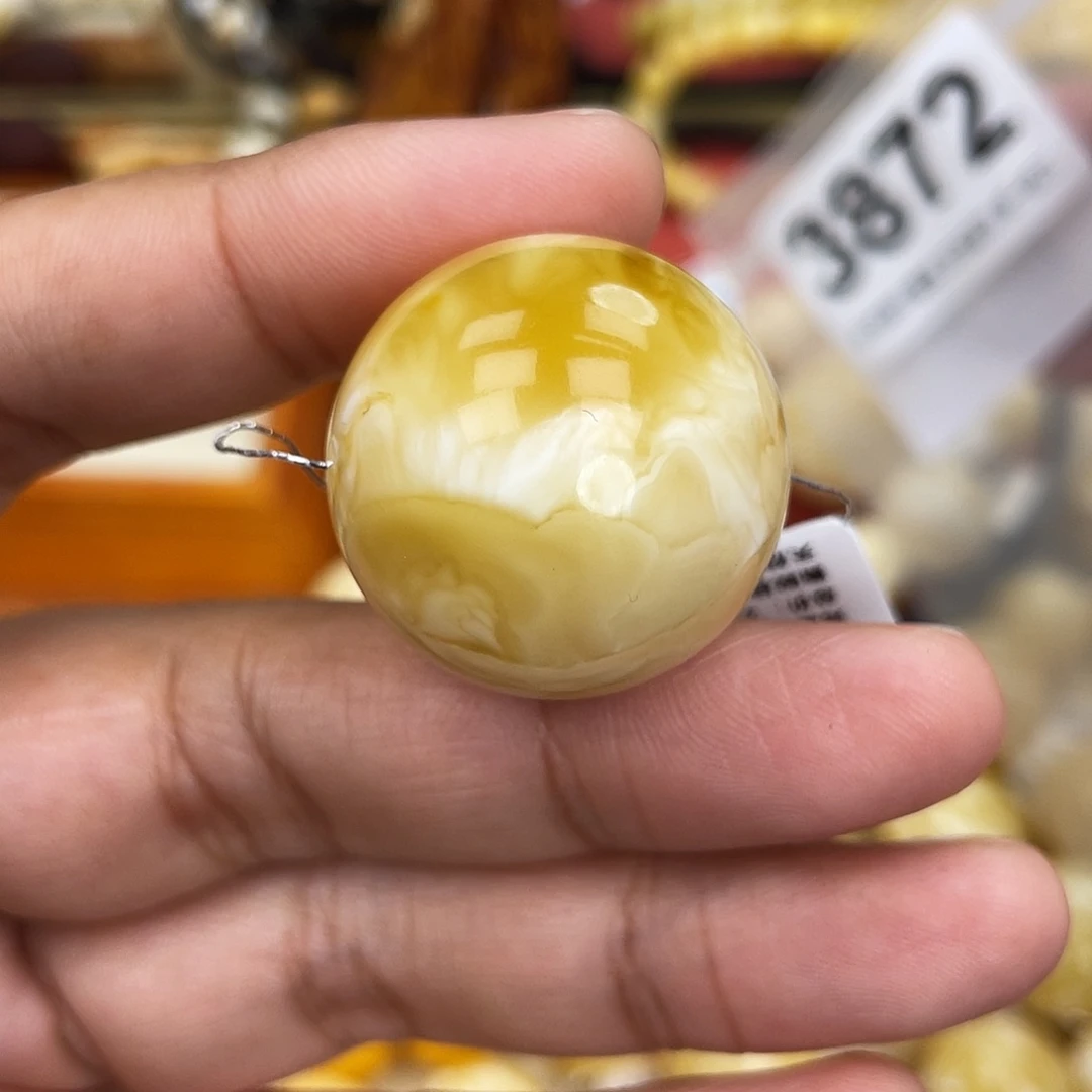 蜜蜡未镶嵌珠宝奇石沙眼27.3