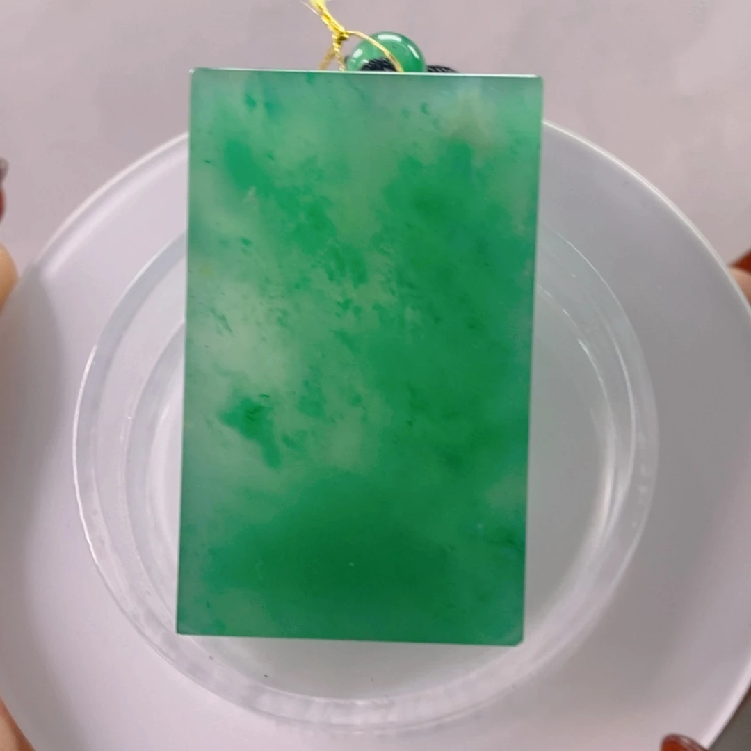 石英质玉未镶嵌颈饰