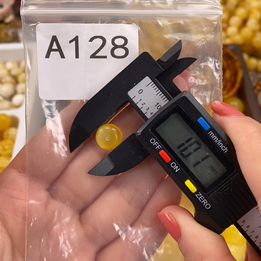 未镶嵌琥珀珠宝奇石