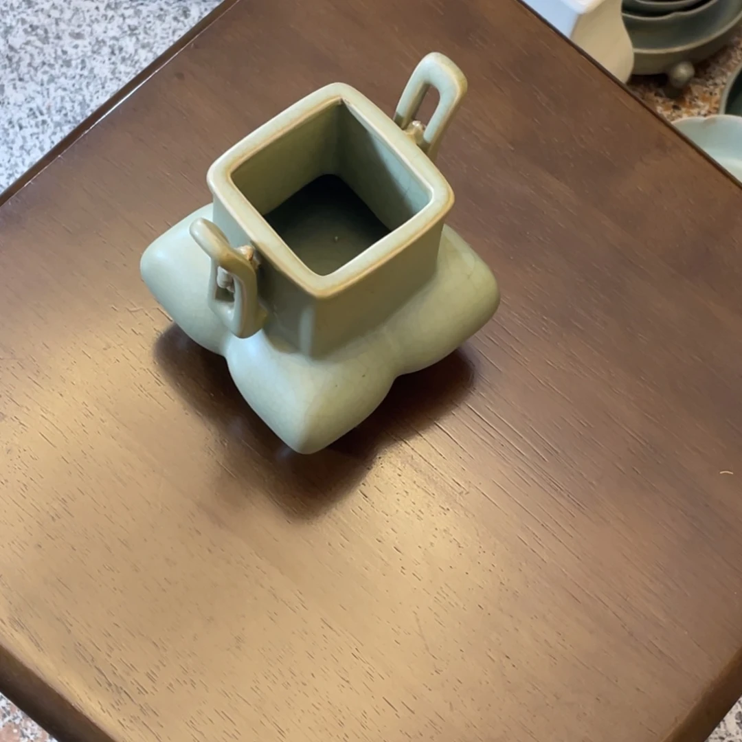 源***_赏品汝香炉一个上