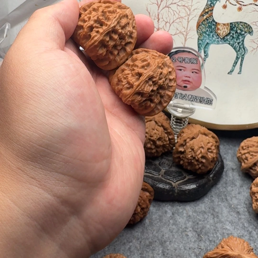 碳***嘻文玩核桃吊坠42三角白