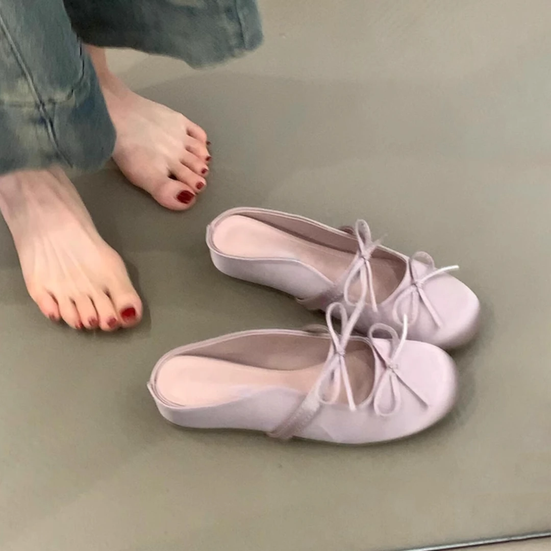内增高平底舒适包头凉鞋女仙女风蝴蝶结一字带绸缎面圆头半拖鞋女