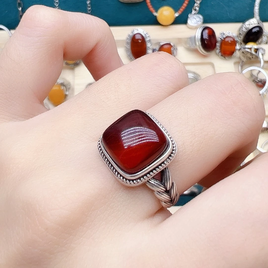 血珀戒指银S925镶嵌天然血珀