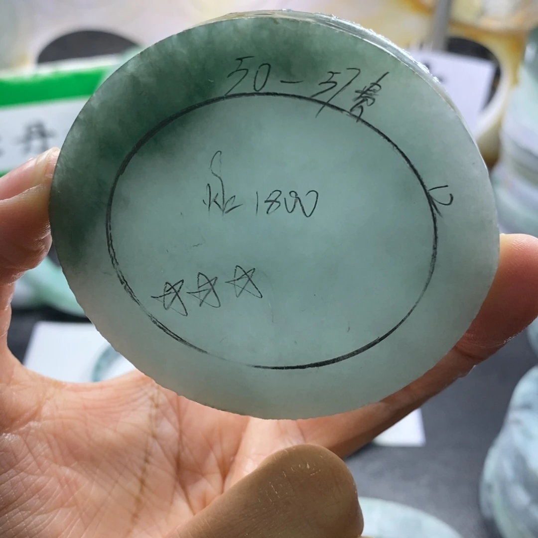 定制翡翠未镶嵌翡翠手镯