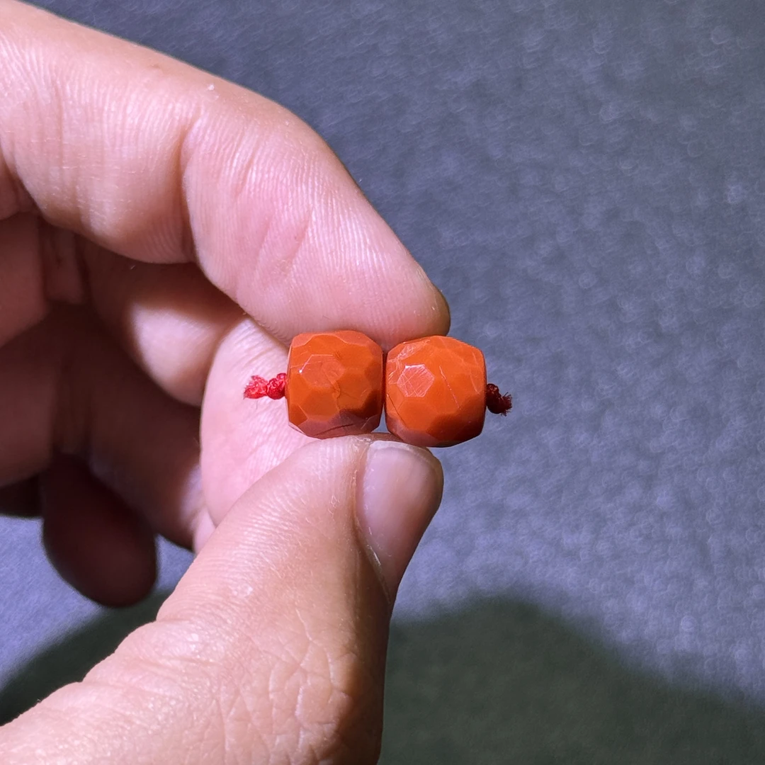 E126南红玛瑙钻面直切对珠9.2mm左右有结构有纹路