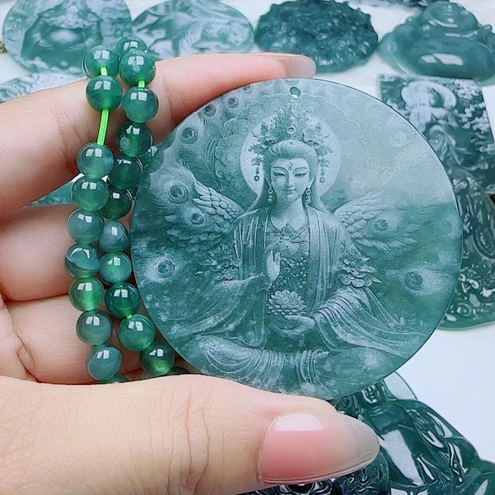 翡翠未镶嵌颈饰多样性发货天然的A货翡翠