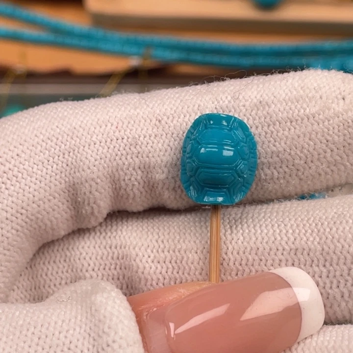 绿松石未镶嵌珠宝奇石11.3