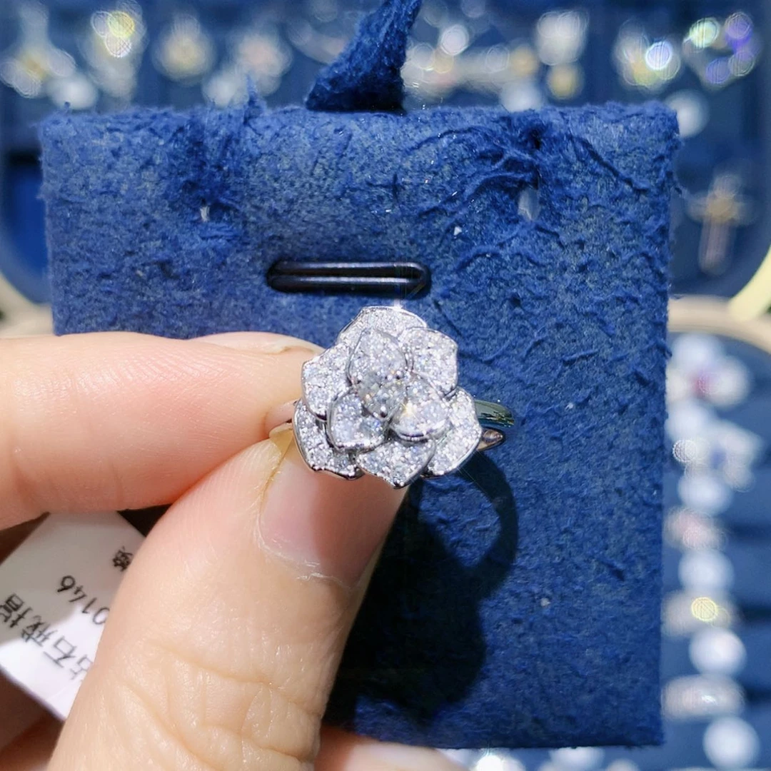 【闪购商品】铂Pt900镶嵌戒托钻石玫瑰花戒指