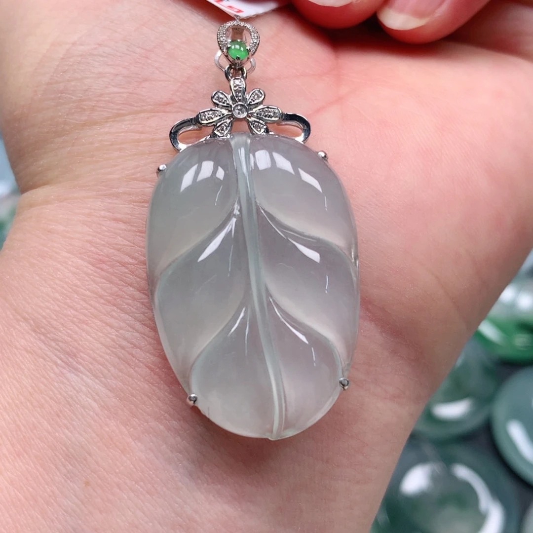 颈饰未镶嵌翡翠天然翡翠