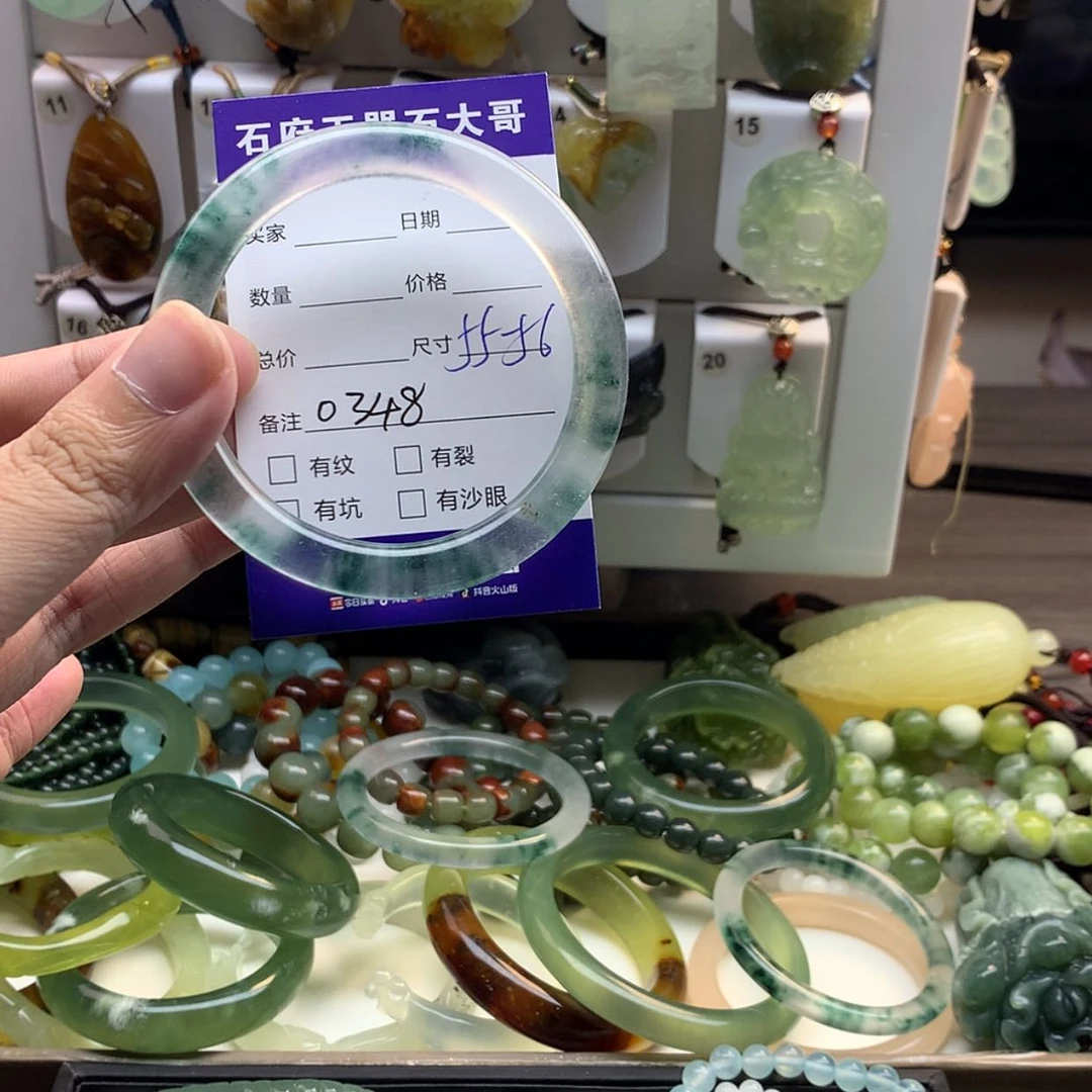 【闪购商品】石英质玉手镯未镶嵌╭****夏