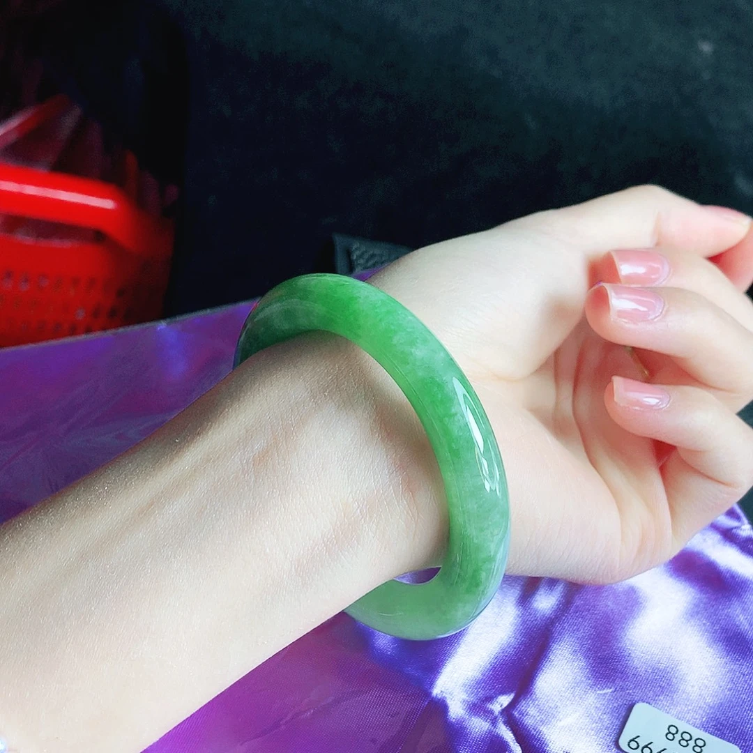 翡翠未镶嵌手镯缅甸天然a货翡翠手镯