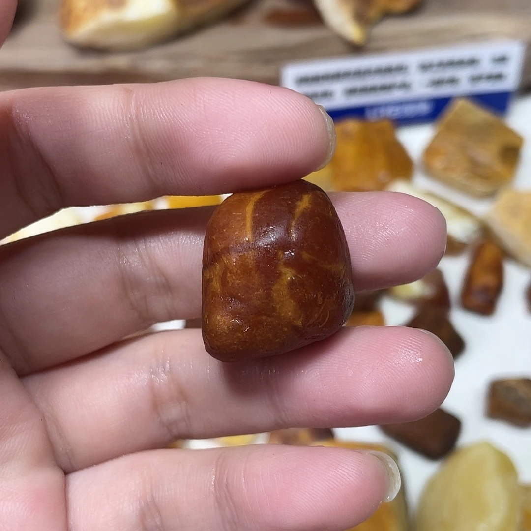 定制琥珀未镶嵌原矿琥珀