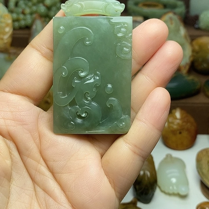 幸***人岫岩老玉（透闪石质玉）未镶嵌颈饰