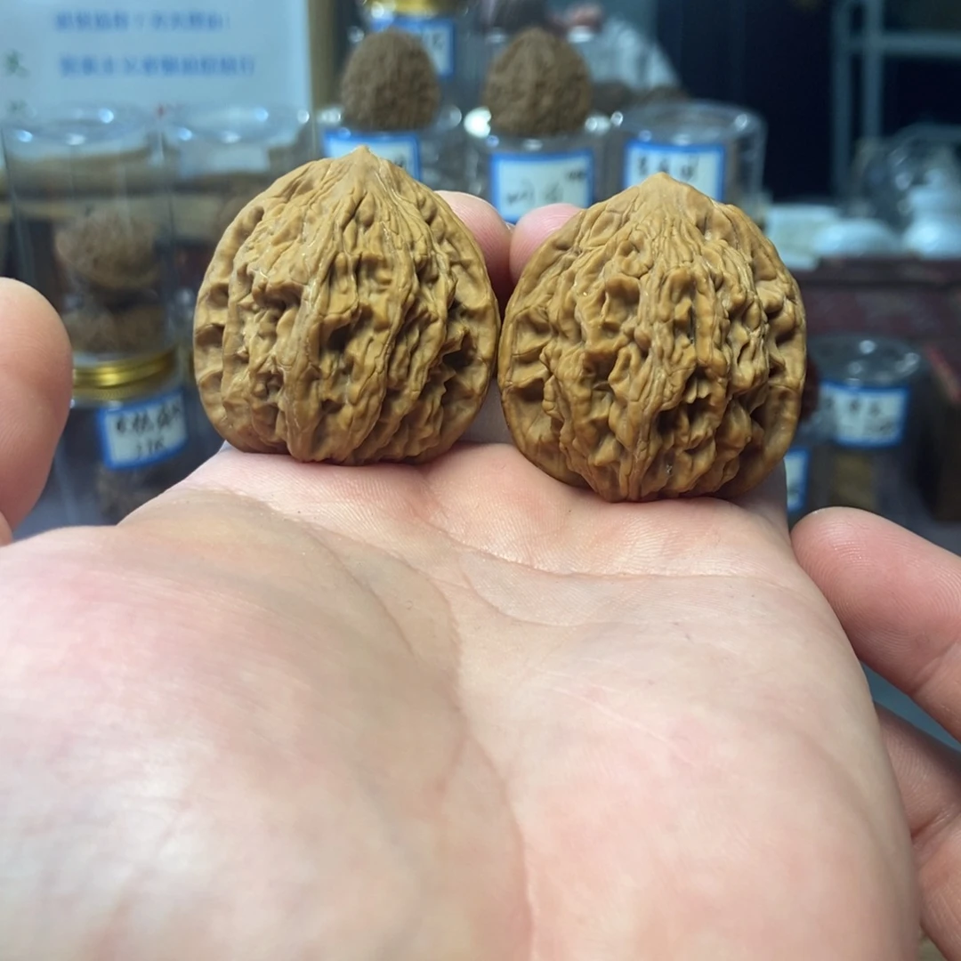 吊坠文玩核桃全品红皮麦穗虎头