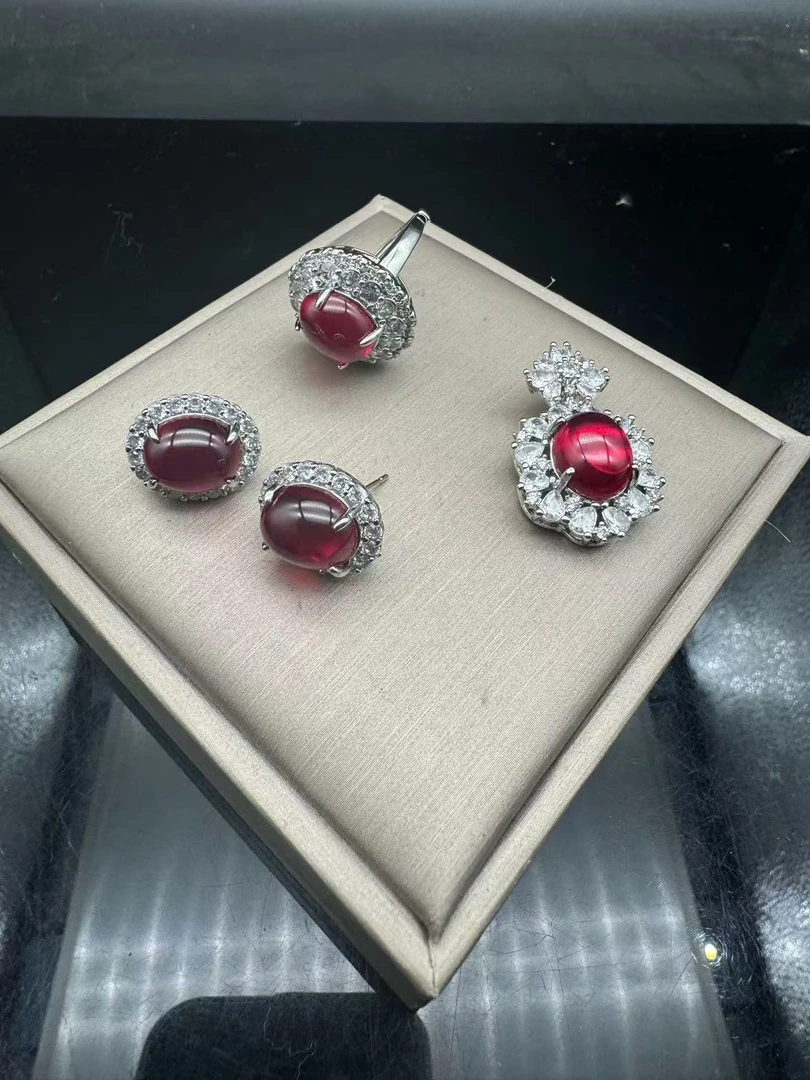 吊坠 吊坠 高端定制，经其百搭设计色彩缤纷精美绝伦