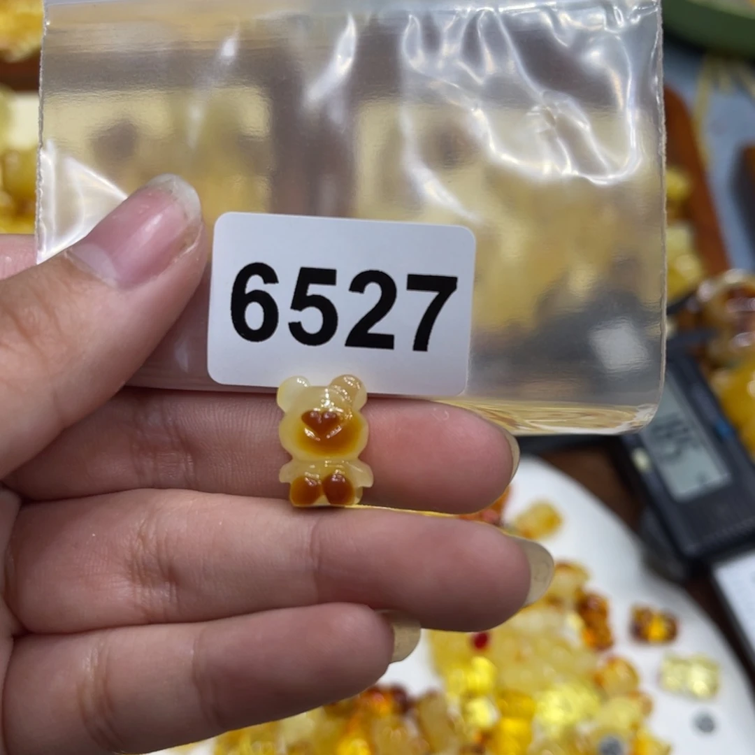 琥珀珠宝奇石未镶嵌